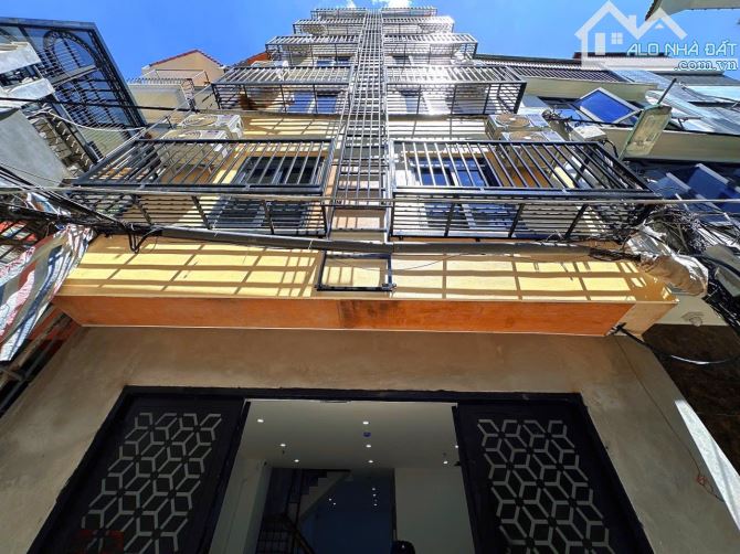 BÁN TÒA CCMN TRẦN THÁI TÔNG 70M2 6T 18 PHÒNG DÒNG TIỀN 100TR/THÁNG - GIÁ 19,5 TỶ