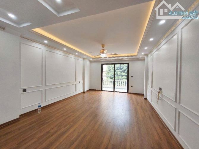 Bán nhà mặt phố Thanh Am, 68m2- 6 tầng- 17 tỷ, thang máy, kinh doanh