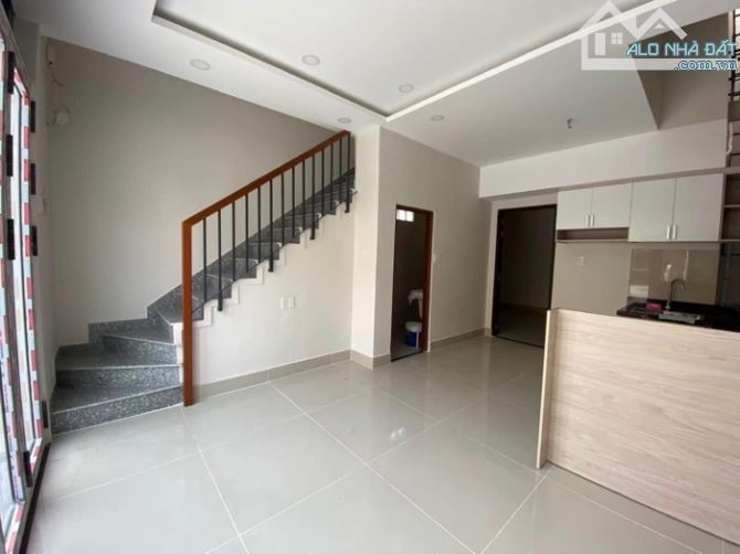 SIÊU PHẨM NHÀ PHAN VĂN TRỊ, CHỈ NHÌNH 5 TỈ, 52M² - 3PN, 2WC, HẺM RỘNG, SÁT PHẠM VĂN ĐỒNG!