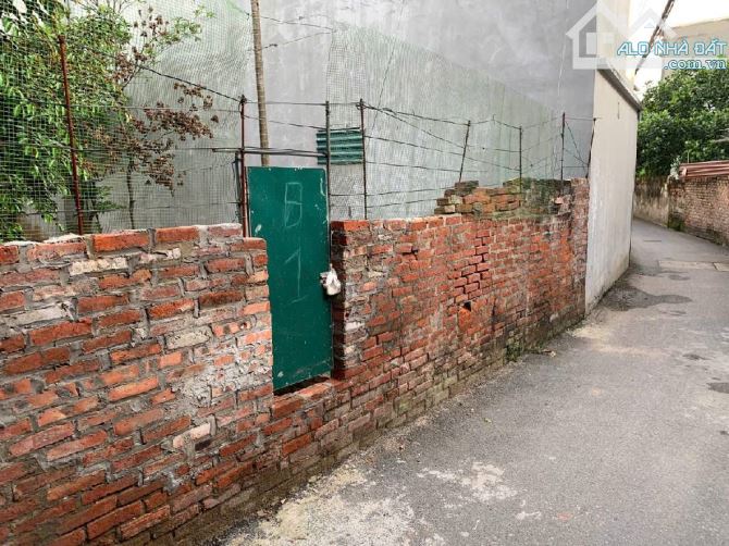 Đất đẹp - Phố Việt Hưng - 54m2 - oto vào đất - giá 7 tỷ