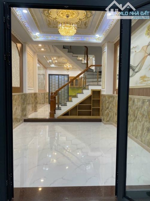 BÁN NHÀ THẠNH XUÂN 24, HẺM 5M THÔNG, 3 TẦNG BTCT, QUẬN 12, DT 64M2 (4× 16),GIÁ SIÊU RẺ
