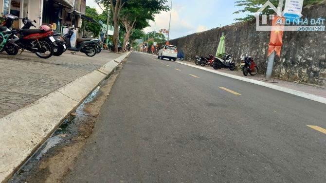 BÁN NHÀ MP NGUYÊN HUỆ – CÔN ĐẢO – VỈA HÈ – KINH DOANH – 345M2, MT 7,65M2, GIÁ 35 TỶ