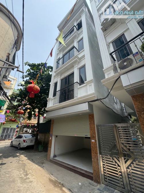 Nhà Văn Trì Bắc Từ Liêm - 42m2 - mt: 4m - ngõ rộng ô tô - giá 6x tỷ