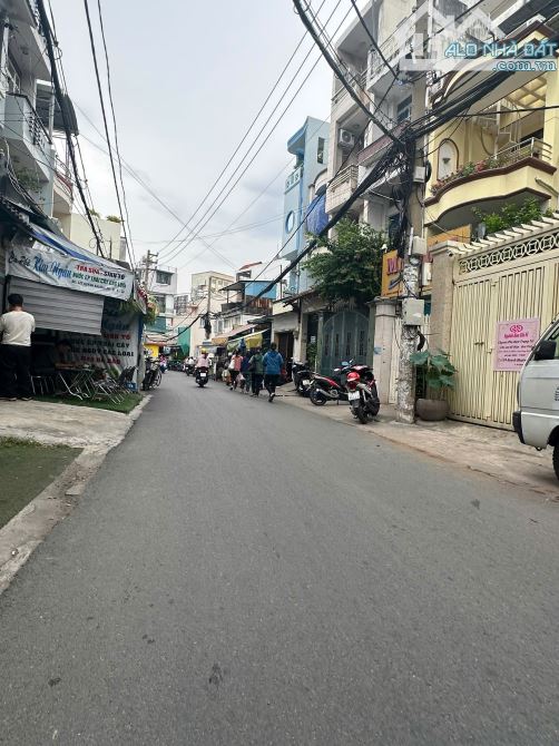 Bán đất tặng nhà hẽm xe tải 7m đường Quang Trung DT8.8X22 Gía 17.8 tỷ TL P.8 Gò vấp