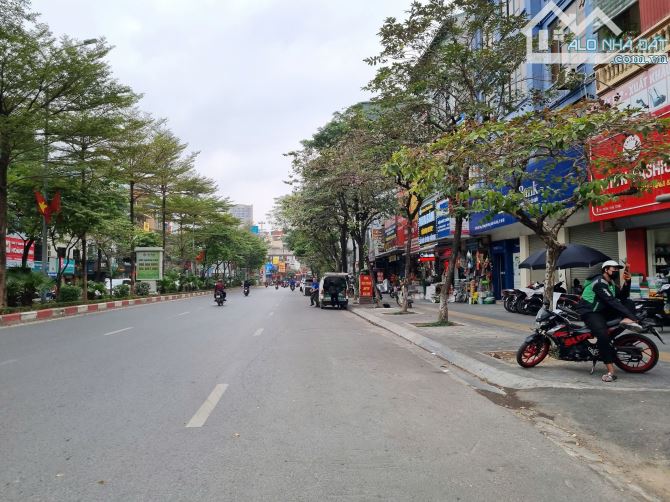 Bán nhà mặt phố Trần Thái Tông, 40m2, mặt tiền 4m