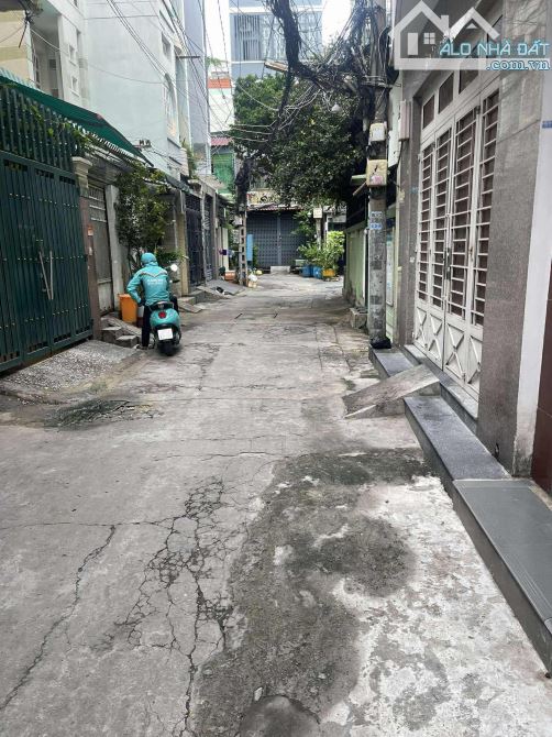 ~50m2 chỉ 6.3 tỷ, trung tâm Quận 10, 4 tầng, 4 phòng ngủ, 163 Tô Hiến Thành