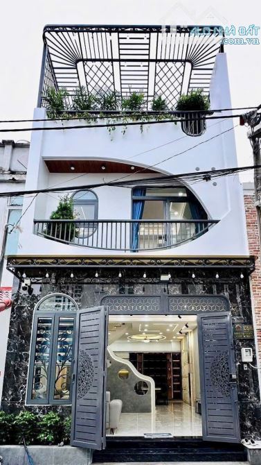 BÁN NHÀ CHÍNH CHỦ 3 TẦNG FULL NỘI THẤT – CHÁNH HIỆP, BÌNH DƯƠNG TPHCM GIÁ TỐT