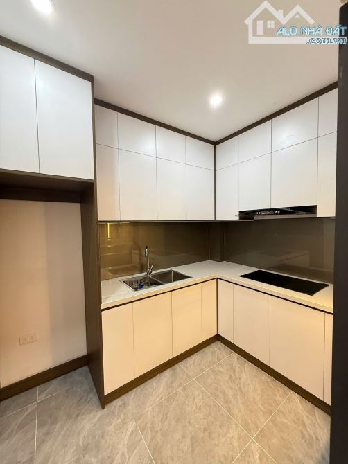 YÊN HÒA – NHÀ MỚI TINH 5 TẦNG, 31M2 – MẶT TIỀN 4.95M – NGÕ RỘNG 3M – Ô TÔ ĐỖ CỬA – 8.35 TỶ