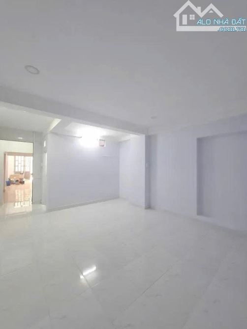 NHÀ HẺM XE HƠI – 5PN KHÉP KÍN – 64M² – NGANG 4M DÀI 16M – CMT8 QUẬN 10 – CHỈ 10.6 TỶ