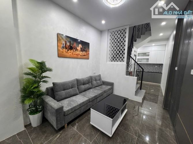 🏡 CẦN BÁN NHÀ NGUYỄN CHÍ THANH – 30M² x 6 TẦNG – GIÁ CHỈ 5.5 TỶ