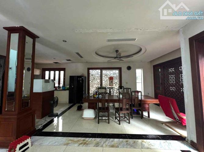 BÁN BIỆT THỰ ĐƠN LẬP - KĐT MỚI DỊCH VỌNG - 310M2 - 5 TẦNG - 15M MẶT TIỀN - 128 TỶ - HIẾM