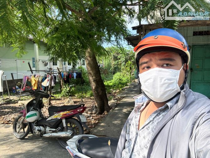 Bán nhà 4 tầng 8x20m full thổ cư, 10 phòng đang cho thuê, Nguyễn Văn Tạo giá 6 tỷ 3
