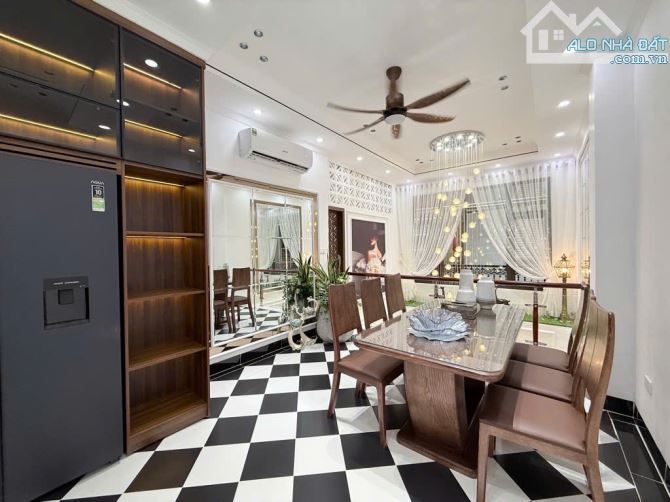 SIÊU PHẨM NGỌC KHÁNH - CÓ 1 KHÔNG 2 - NGÕ THÔNG - NỘI THẤT ĐẸP