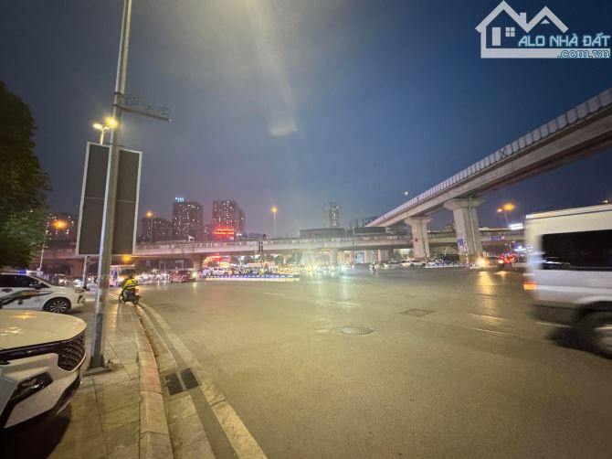 BÁN CĂN HỘ DÒNG TIỀN CẦU GIẤY 35M - 5 TẦNG -9P KHÉP KIN - FULL NỘI THẤT - DÒNG TIỀN CAO
