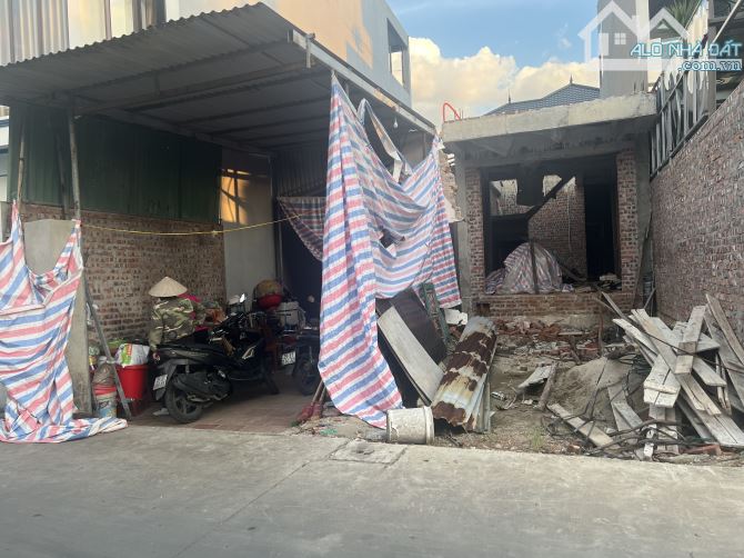 177m trục chính đầu làng .đường 2ôto tránh .177m Phù Lỗ .giá tốt cho nhà đầu tư