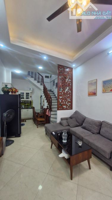 OTO, Ở Sướng vài bước ra Phố Ngọc Thuỵ - Long Biên 35m2 x 5T nhỉnh 7tỷ Có TL