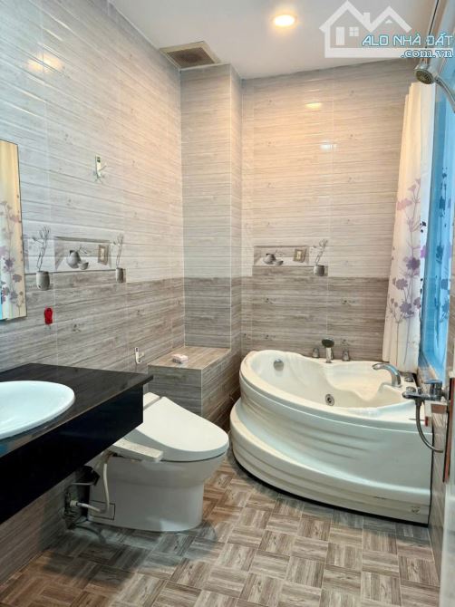 BÁN NHÀ HẺM XE HƠI 6M DƯƠNG QUẢNG HÀM, P5, SAU LƯNG EMATS - GÒ VẤP – GIÁ CHỈ 7,6 TỶ