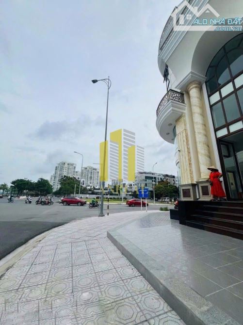 Cho Thuê Toà Nhà Văn Phòng VIP góc 2 mặt tiền Tạ Hiện Thạnh Mỹ Lợi