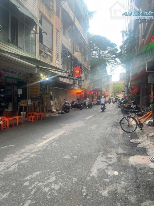 MẶT PHỐ ĐẠI AN - ĐỐI DIỆN TRƯỜNG ĐH KIẾN TRÚC - KINH DOANH ĐỈNH