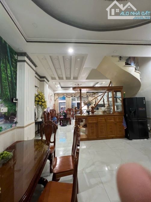 BÁN NHÀ MẶT TIỀN HẺM TRỊNH ĐÌNH TRỌNG KINH DOANH ĐƯỢC  3 TẦNG NGANG 4.5M  NHÍCH 6 TỶ