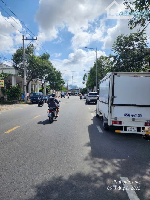 BÁN NHÀ 3 TẦNG 11 Tỷ SIÊU RỘNG - MẶT TIỀN NGUYỄN ĐỆ - PHƯỜNG NINH KIỀU - TP CẦN THƠ