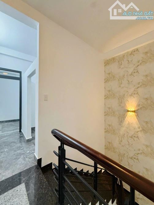 BÁN NHÀ LÔ GÓC 2 MẶT HẺM XE TẢI – BÙI QUANG LÀ, P12, GÒ VẤP. TẶNG FULL NỘI THẤT CAO CẤP.