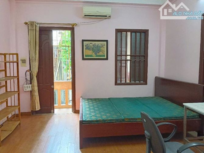 Bán Nhà Phố Bạch Mai - Lô góc - Mặt ngõ thẳng tắp, KD, 30m2 x 5 Tầng - Sổ vuông - Hơn 6 tỷ