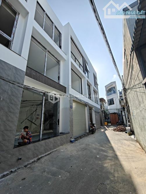 BÁN NHÀ HẺM Ô TÔ TẠI TRUNG TÂM VŨNG TÀU_HOÀN CÔNG ĐẦY ĐỦ_MỚI ĐẸP CHỈ VIỆC DỌN VÀO Ở NGAY
