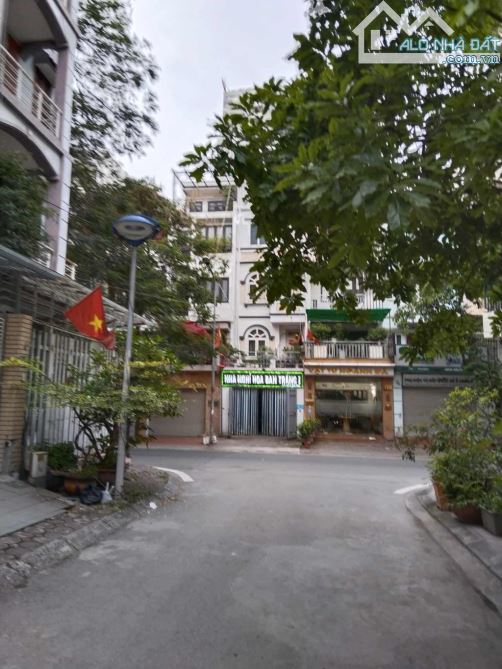 BÁN NHÀ KĐT VĂN QUÁN 83M2 X 19 TỶ- NHÀ 4 TẦNG CŨ