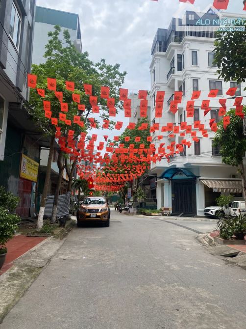 Bán đất Liền Kề Dọc Bún, La Khê Hà Đông, kinh doanh, ô tô, 50m2, mặt tiền 5m, 14,95 tỷ.
