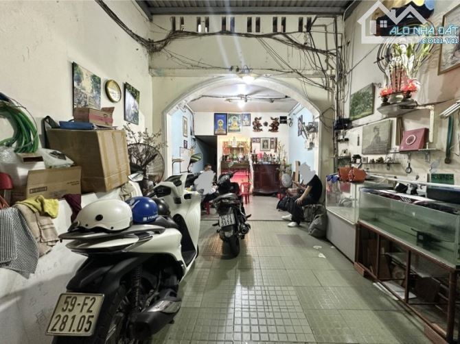 BÁN NHÀ HẺM THÔNG 6M TRẦN HUY LIỆU – PHÚ NHUẬN – 85M2 – 3 PHÒNG NGỦ - GIÁ CHỈ 17.9 TỶ
