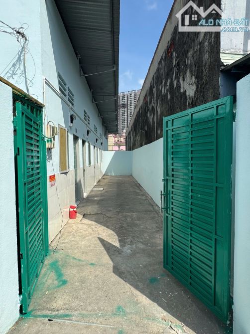 Bán dãy trọ 4 phòng Linh Trung,Thủ Đức,94,2m2,hẻm xe hơi giá chỉ 5,6 tỷ