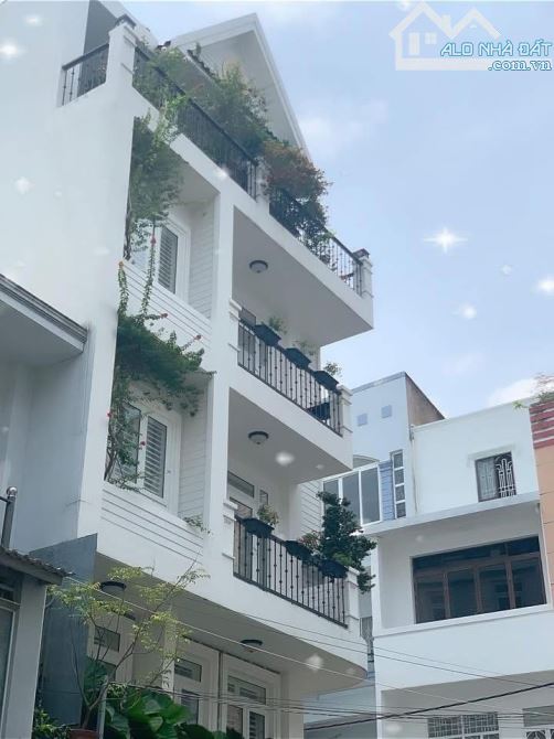 Cô xinh ngộp vốn cần bán gấp nhà đường trần quang diêu quận 3 giá 5tỷ580/78m2 sổ hồng