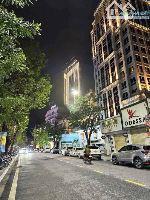Bán lô đất mặt tiền Bến Nghé ngay Gần Ngã 6 Vincom, Tp.Huế giá chỉ 22,5 tỷ - DT: 125m2 nga