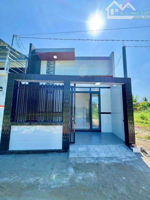 Nhà cấp 4, SHR, vừa xây xong dọn vào là ở ngay, Xã Tân Phú Trung, 1 tỳ 050.