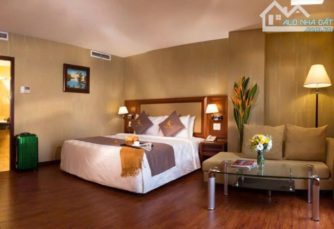 Bán Biệt Thự Góc 2 Mặt Tiền Pasteur, Quận 3 – DT 400m², CN 335.1m², 2 Tầng  – Gía 210 tỷ