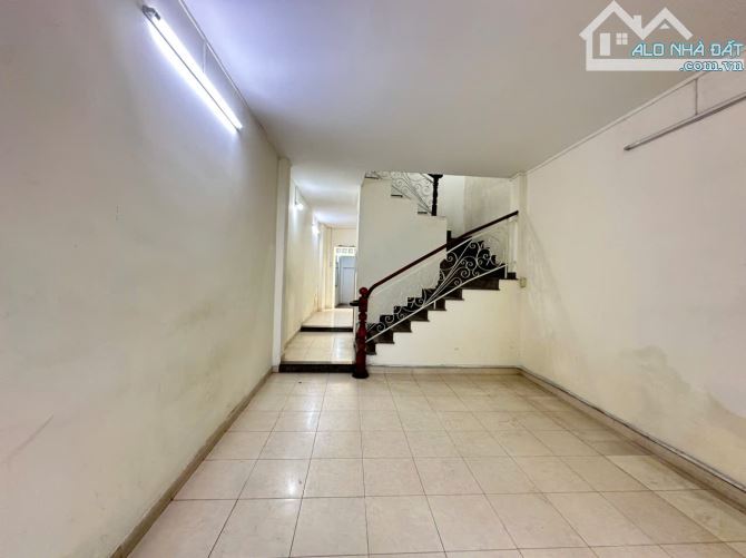 Nhà ngay Ngã Tư Bảy Hiền, 2 tầng- 68m2, Trường Chinh, P4, 7.2 Tỷ TL