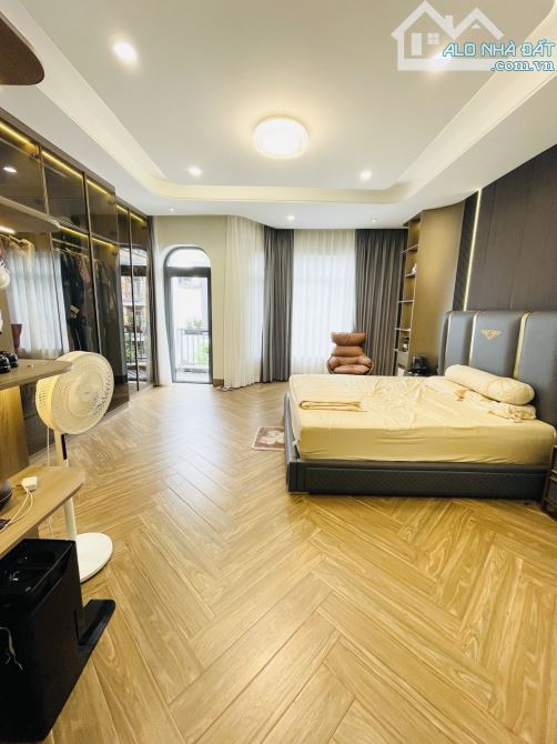 🏠 BÁN NHÀ MẶT TIỀN KHÁNH HỘI – QUẬN 4 💎 VỊ TRÍ KINH DOANH ĐỈNH –Giá chỉ hơn 15 tỏi