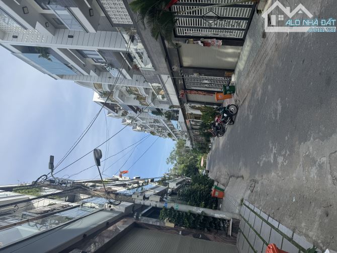 Nhà 4 tấm đường 6m ngang nhà 6,4m khu dân cư đồng bộ,nội thất cao cấp
