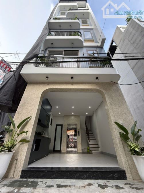 BÁN GẤP: THẠCH BÀN  6Tầng THANG MÁY, Ô TÔ THÔNG chỉ 7TỶ3
