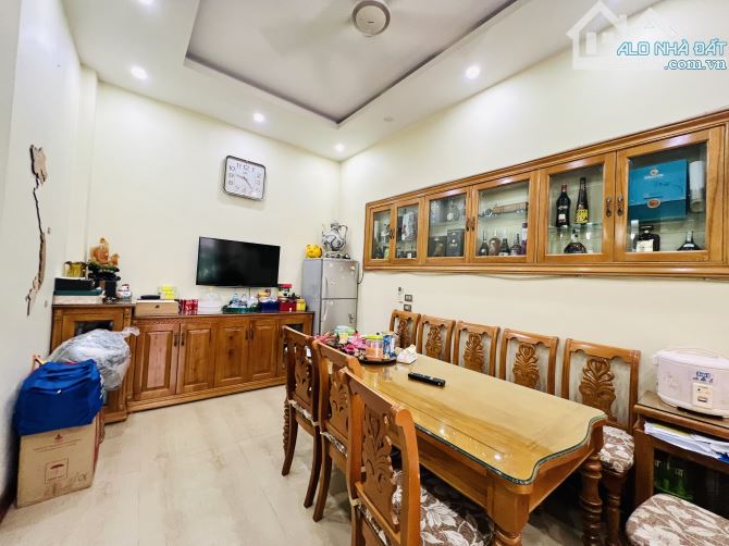 Bán nhà LÔ GÓC KHU CAO CẤP GẦN CÔNG VIÊN NGUYỄN TRÃI – NGÔ QUYỀN – HẢI PHÒNG