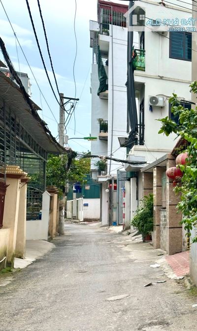 TÂY MỖ - NAM TỪ LIÊM -6TỶ SIÊU PHẨM DÂN XÂY - 2 THOÁNG TRƯỚC SAU - Ô TÔ ĐỖ CỔNG - 40m2 - F
