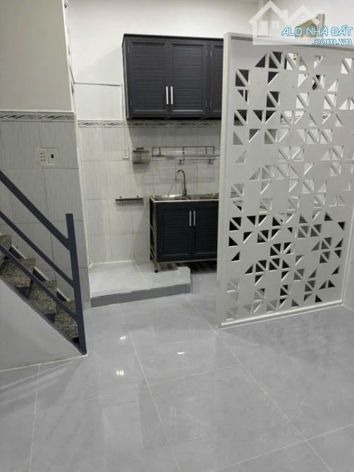 TT ẨM THỰC QUẬN 6 - HƠN 2 TỈ - SÁT MT ĐƯỜNG CƯ XÁ PHÚ LÂM B - SHR - DTSD 35M2