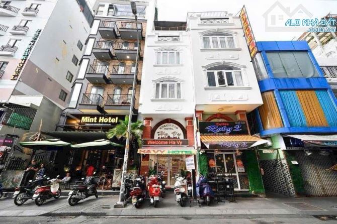 Bán khách sạn 34pn, MT Đỗ Quang Đẩu, Quận 1. DT 140m2 (7.6x18m)  88 tỷ TL