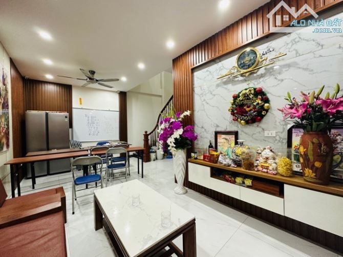 MỸ ĐÌNH-  NHÀ ĐẸP LONG LANH - 2 MẶT THOÁNG - GẦN PHỐ - DÒNG TIỀN ỔN ĐỊNH