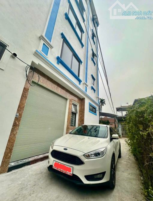 Nhà 5 tầng Ôtô dừng cửa. Trục chính Ngọc Kiệu, Tân Lập. Cách 800m đến Vinhomes Đan Phượng.