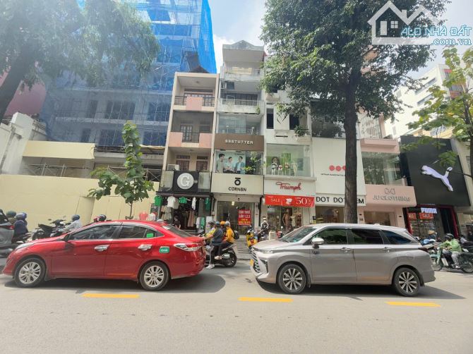 Mặt Tiền Nguyễn Trãi Ngay Ngã 6 Phù Đổng Q1- 7,8*21- 5Tầng - Hđt 12000$- Gía bán : 149Tỷ