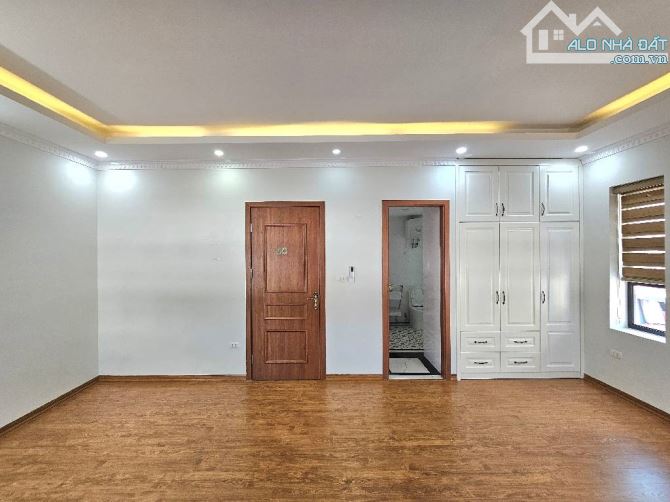 12 tỷ / 6 tầng / sài Đồng/ Ô tô Chánh/ 40/50 M2 - 11