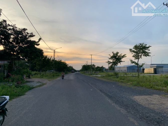 Đất Sân Bay Thị Trấn Ái Tử Quảng Trị đường Trường Chinh Giá thương lượng - 1