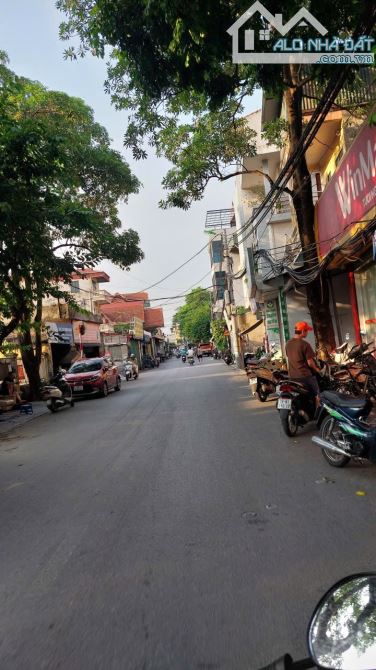 Bán nhà mặt phố Thanh Am, 68m2- 6 tầng- 17 tỷ, thang máy, kinh doanh - 1